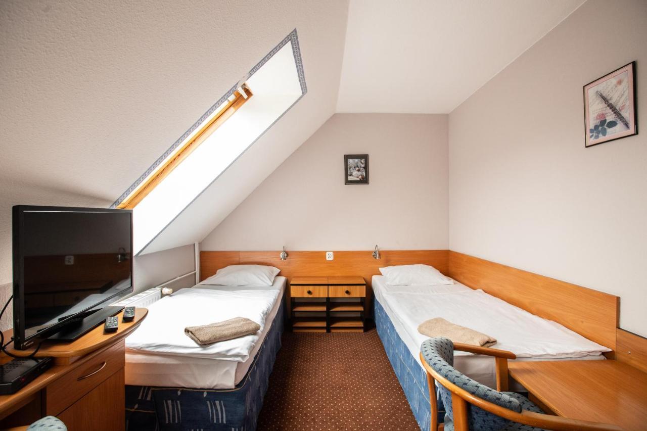 Hotel Margo Cedynia Luaran gambar